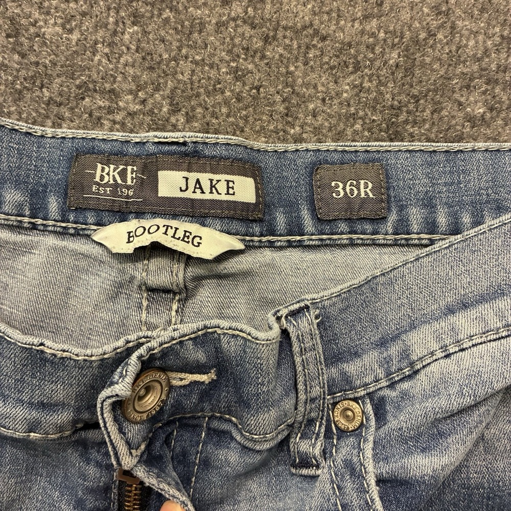Buckle BKE Jake Bootleg Jeans Mens 36x30 Faded Whiskered Stretch Denim - Picture 4 of 11